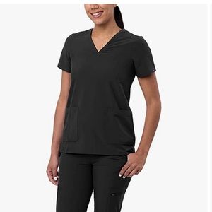 Adar scrub set in black size small